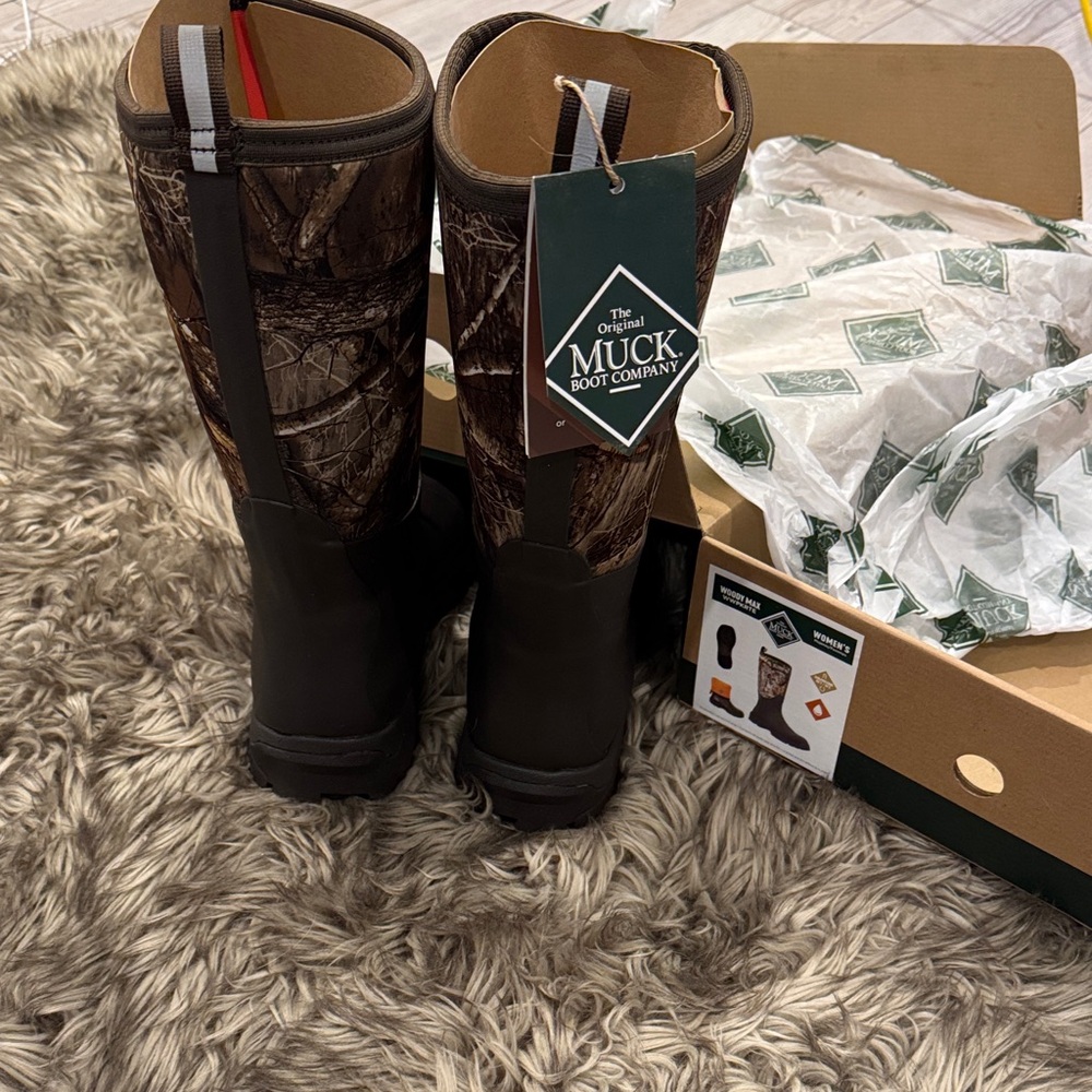NWT Muck Boot Company Camouflage Boots